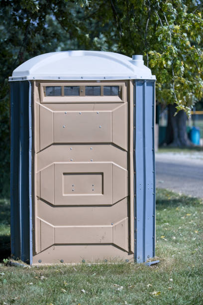 Best Portable restroom trailer rental  in Woodlawn, VA